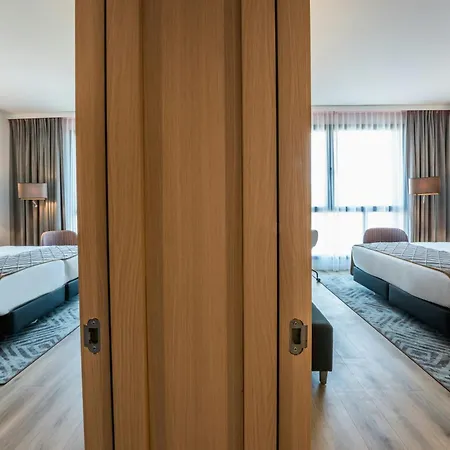 Leonardo Royal Hotel Barcelona Fira-3